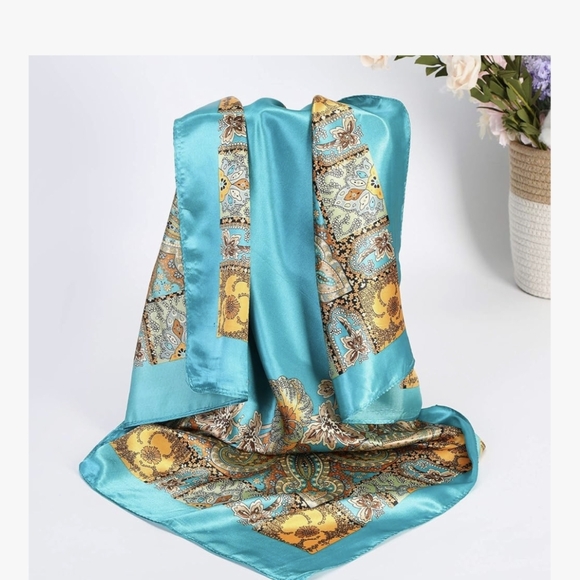 Elegant Silk Scarf Set - Multicolor - Picture 3 of 5